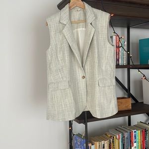 Large sleeveless blazer, Light gray, woven material, lined inside